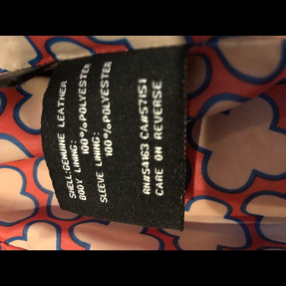 Leather jacket worn but in good condition. - Picture 4 of 5